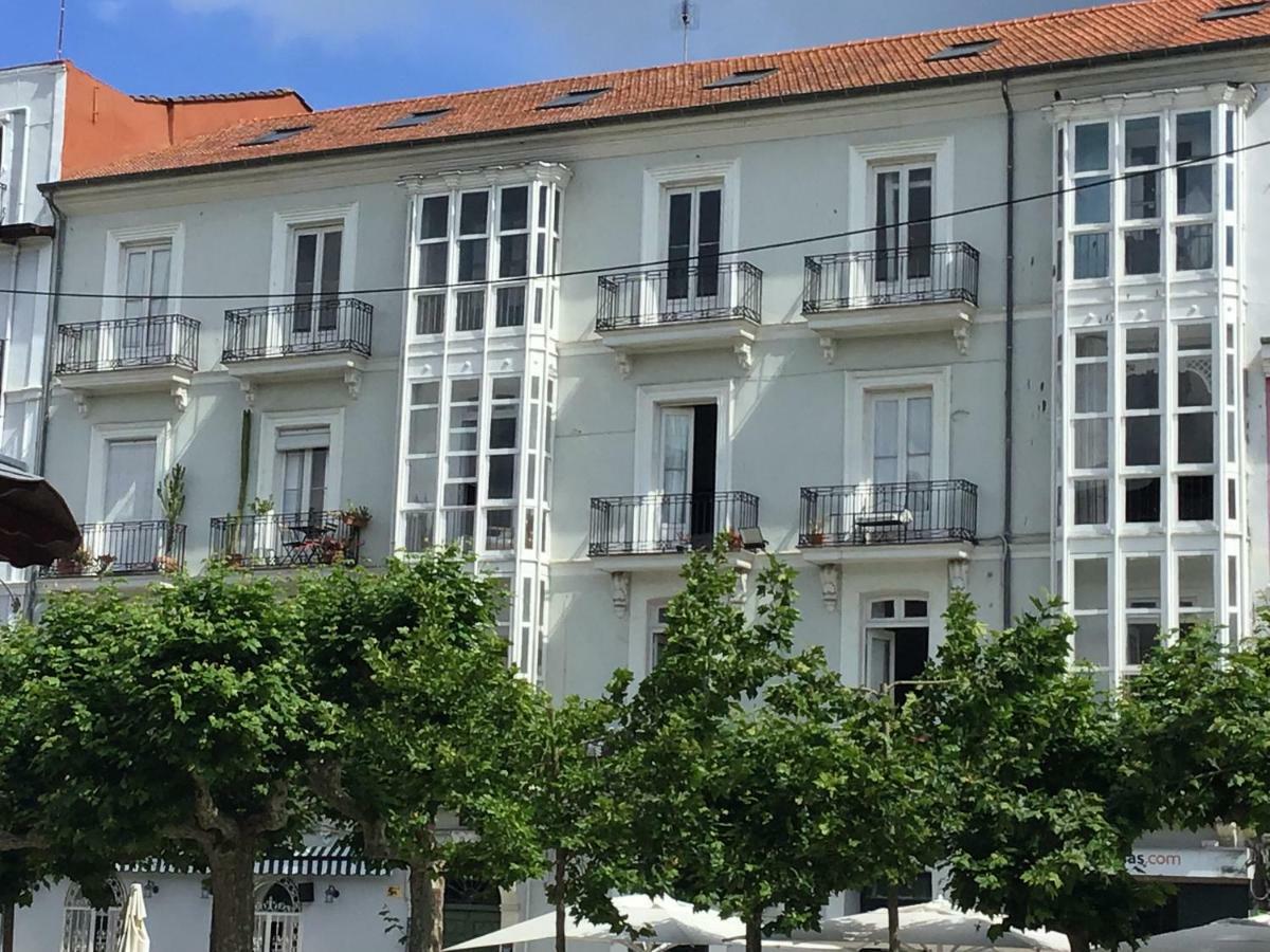 Albergue De Peregrinos La Bilbaina Santoña Exteriör bild