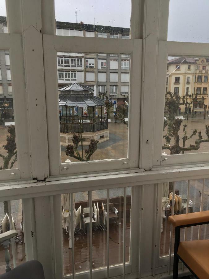 Albergue De Peregrinos La Bilbaina Santoña Exteriör bild